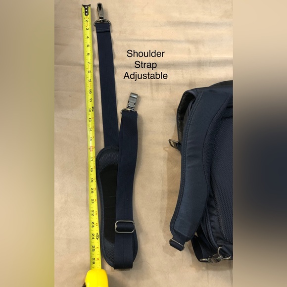 TUMI Tech bag Navy  multiple carry - Picture 5 of 16